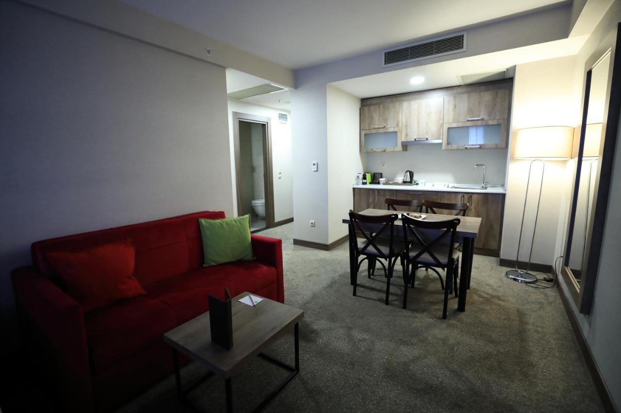 Готель Ibis Styles Istanbul Bomonti Екстер'єр фото