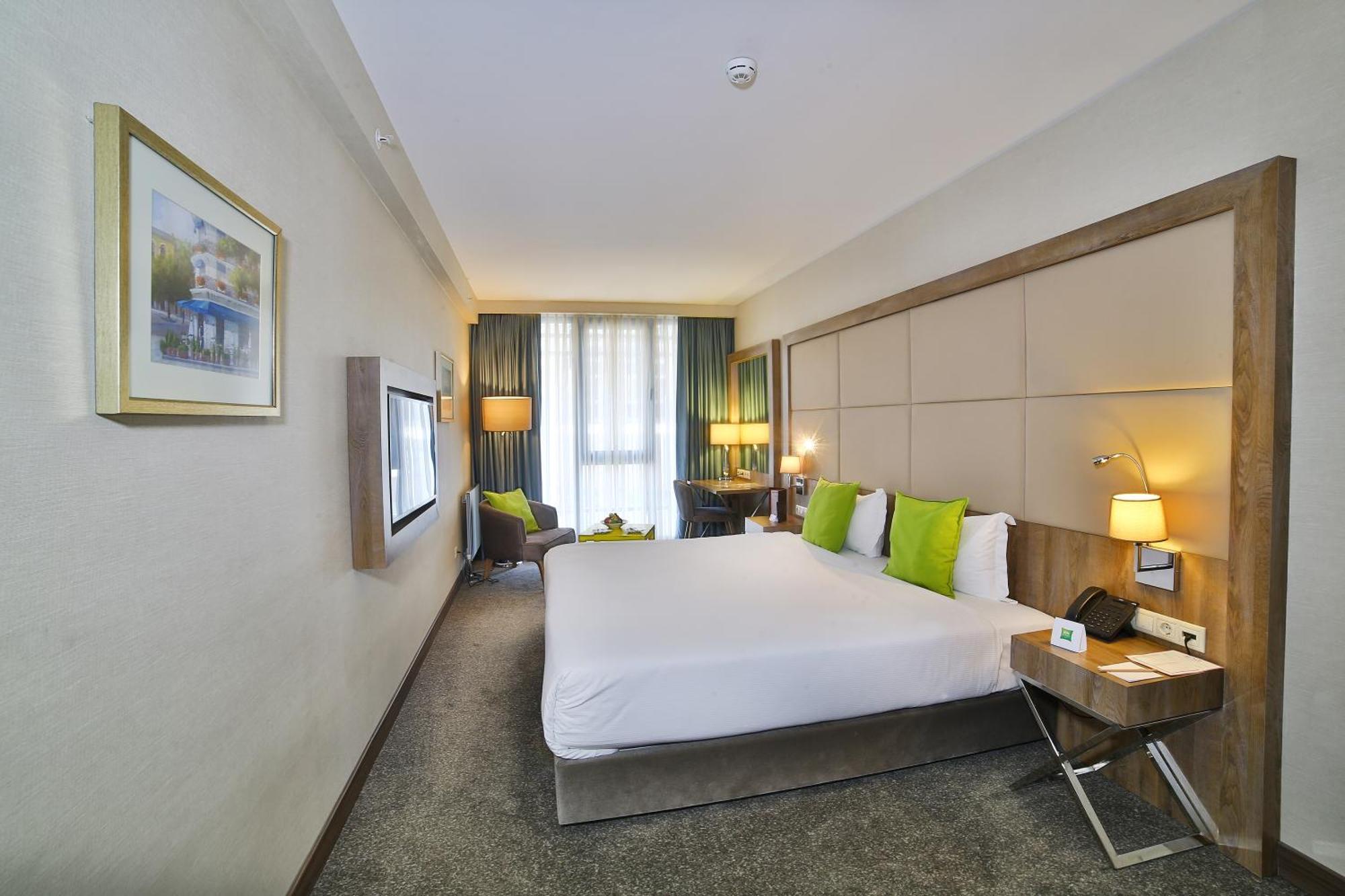 Готель Ibis Styles Istanbul Bomonti Екстер'єр фото