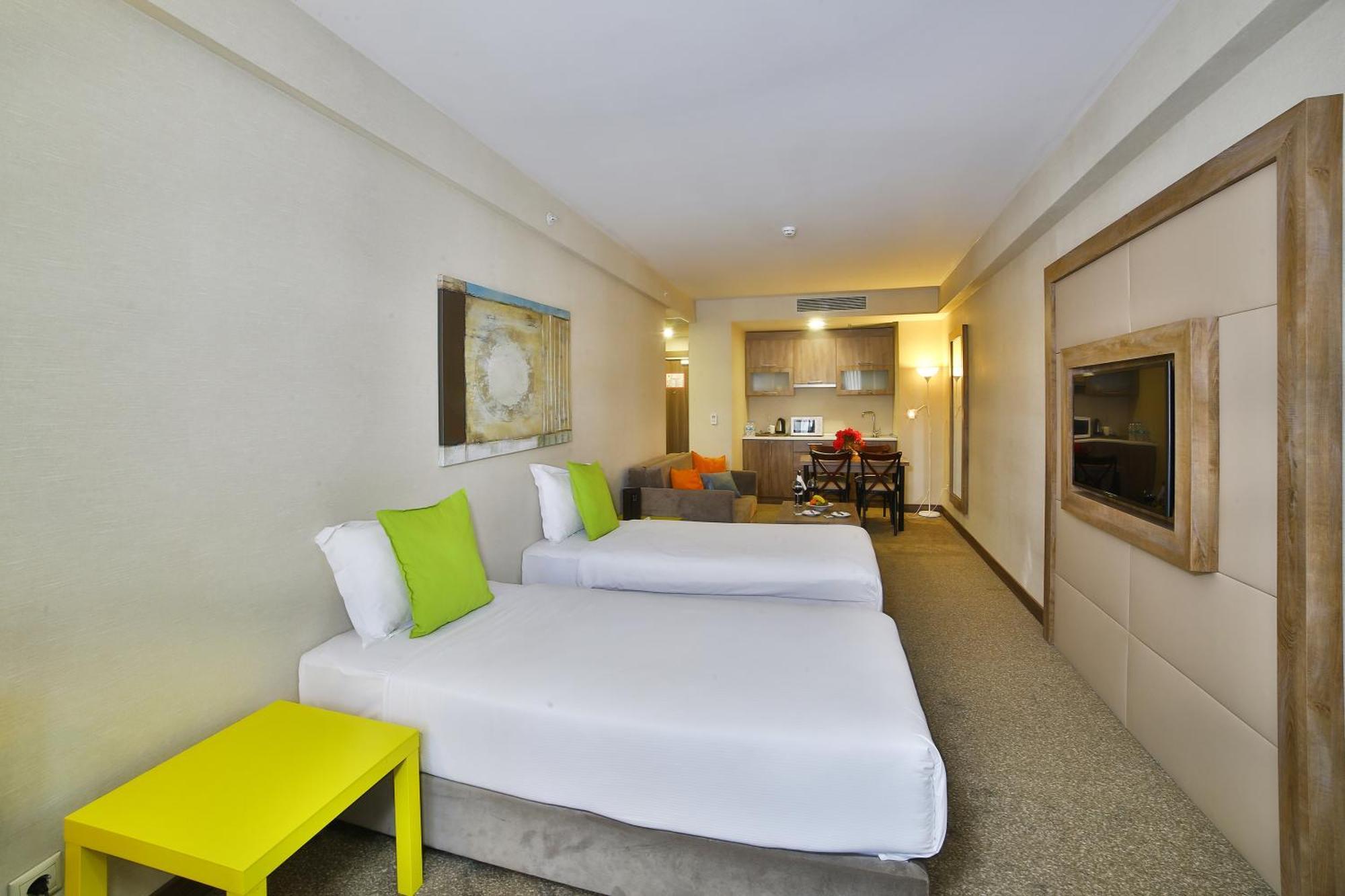 Готель Ibis Styles Istanbul Bomonti Екстер'єр фото