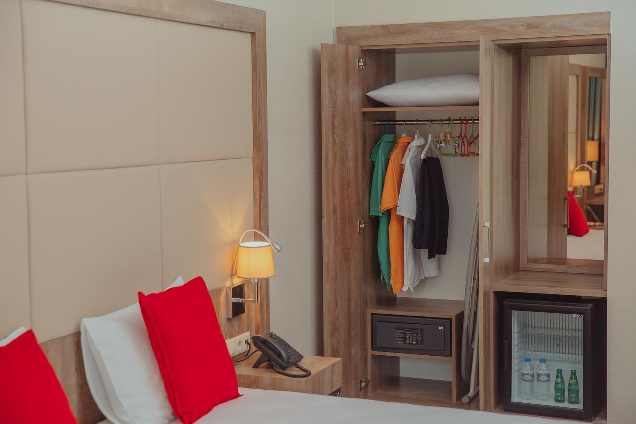 Готель Ibis Styles Istanbul Bomonti Екстер'єр фото