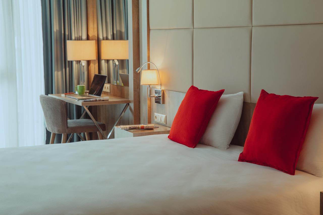Готель Ibis Styles Istanbul Bomonti Екстер'єр фото