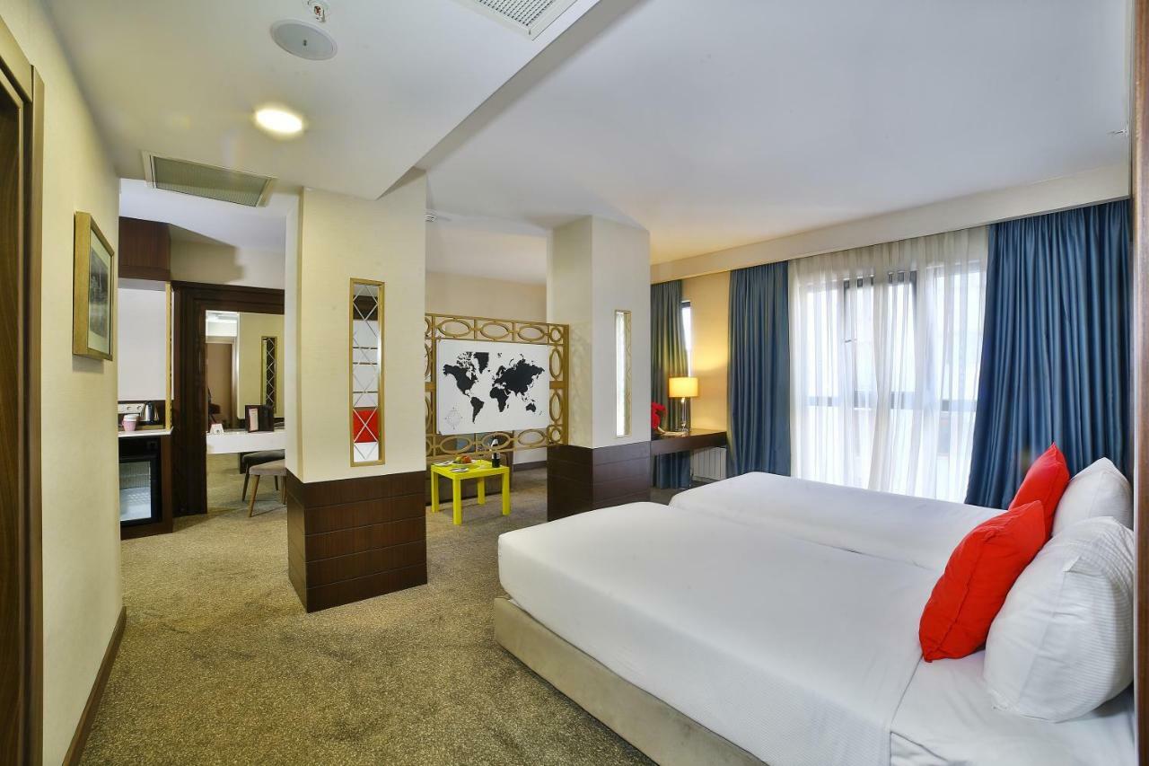 Готель Ibis Styles Istanbul Bomonti Екстер'єр фото